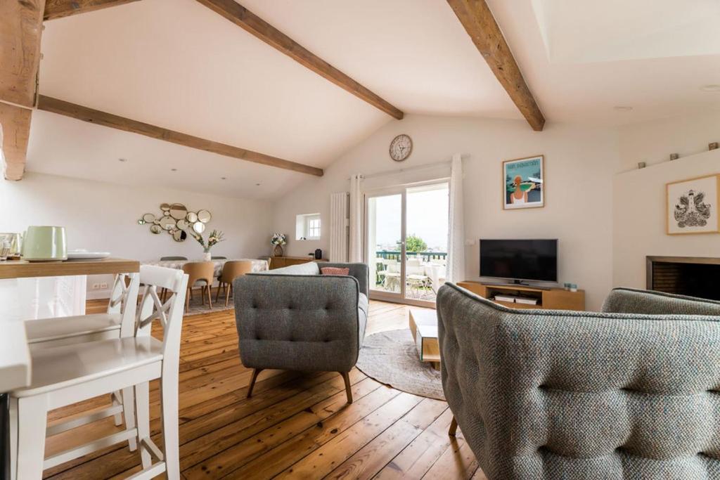 GREEN VIEWS KEYWEEK Duplex and terrace right above the Biarritz Golf 전경
