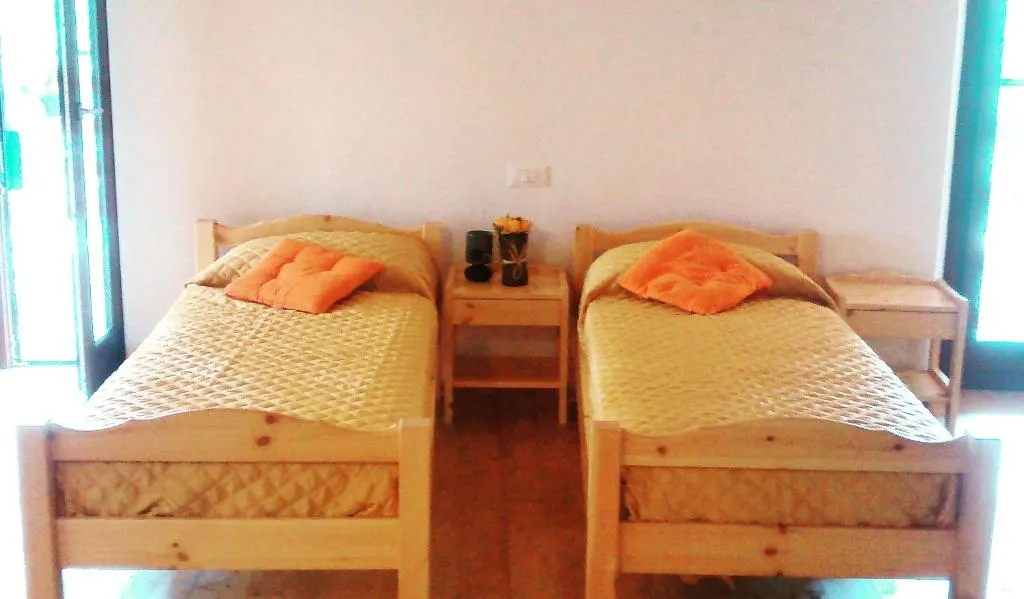 Ostello Sociale Borgo Venno, hotel v destinaci Lavenone