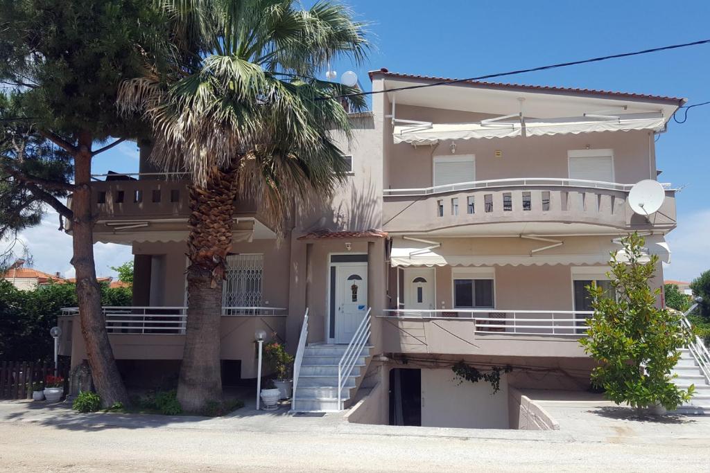 Tree of Life Resort, Ofrynio