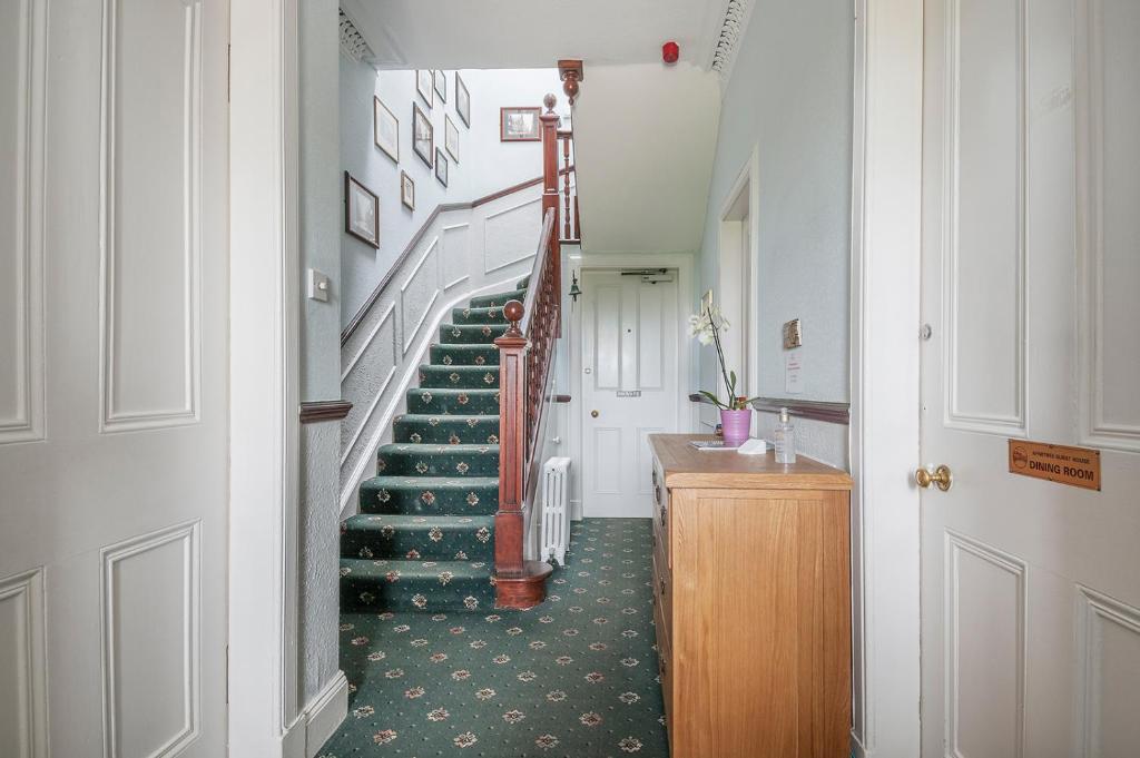 Lobby, Aynetree Guest House in Edinburgh