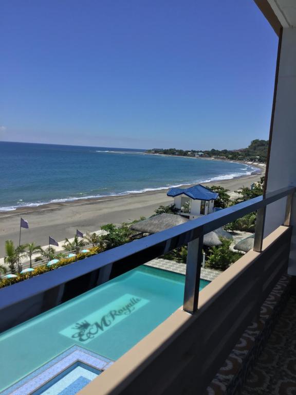 EM ロワイヤル ホテル&ビーチ リゾート (EM Royalle Hotel & Beach Resort)