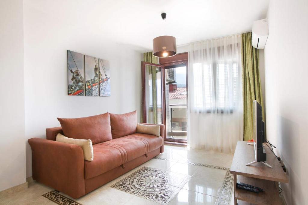 Anatolia - Family Sea View one-bedroom apartment, Budva