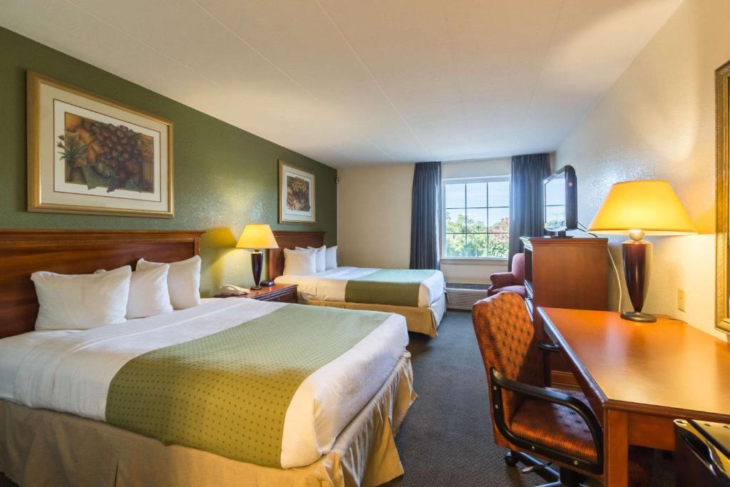 Quality Inn & Suites Conference Center photo