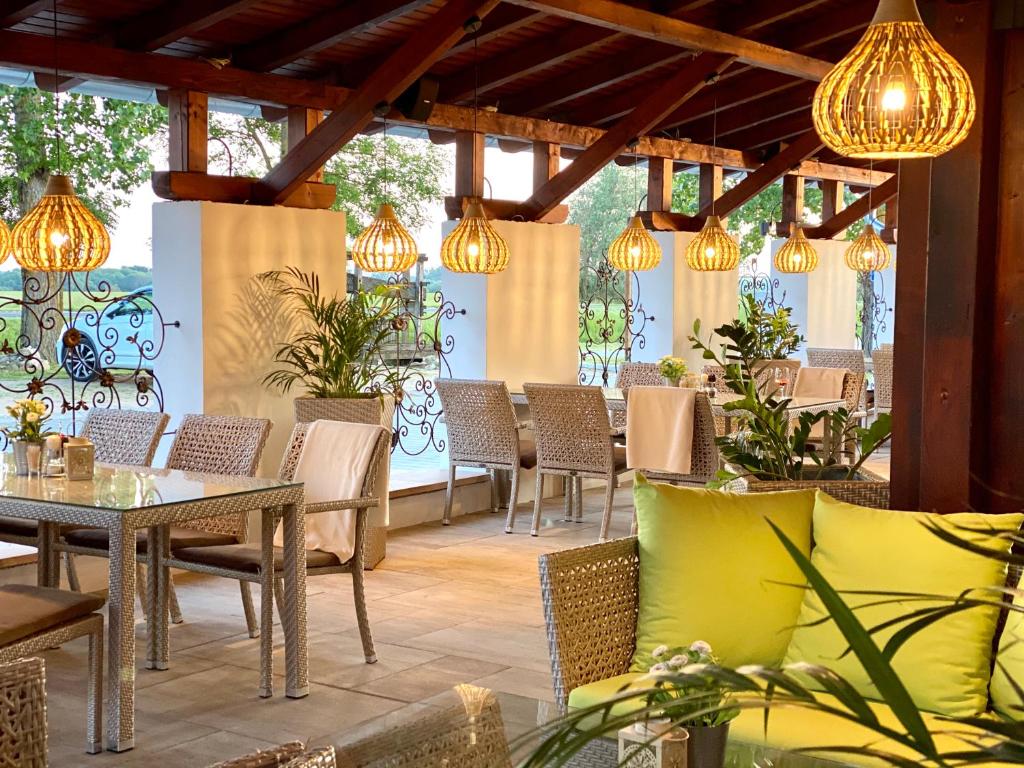 Restaurant, Istvan Parkhotel es Gasztrofarm in Hévíz