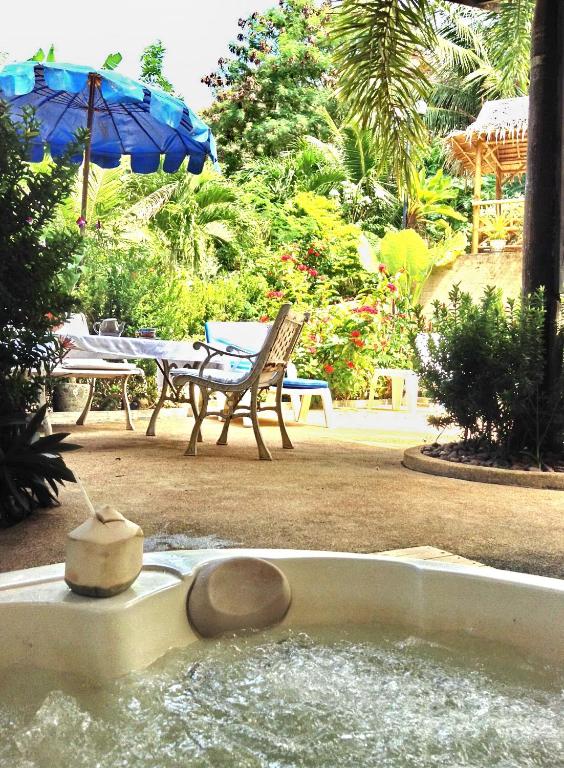 Garden, Oasis Villa in Phuket