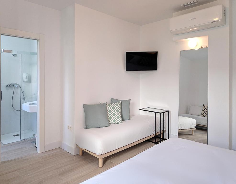 Broz Hostel photo