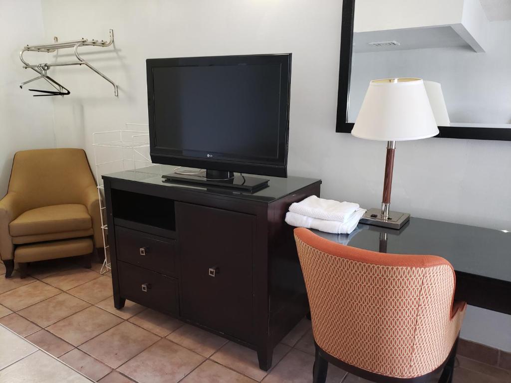 Niagara Falls Courtside Inn photo
