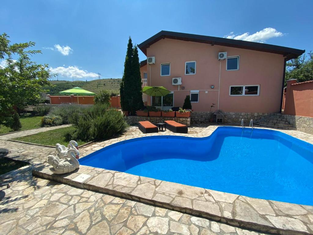 Private Riverside Villa Silvia - 5