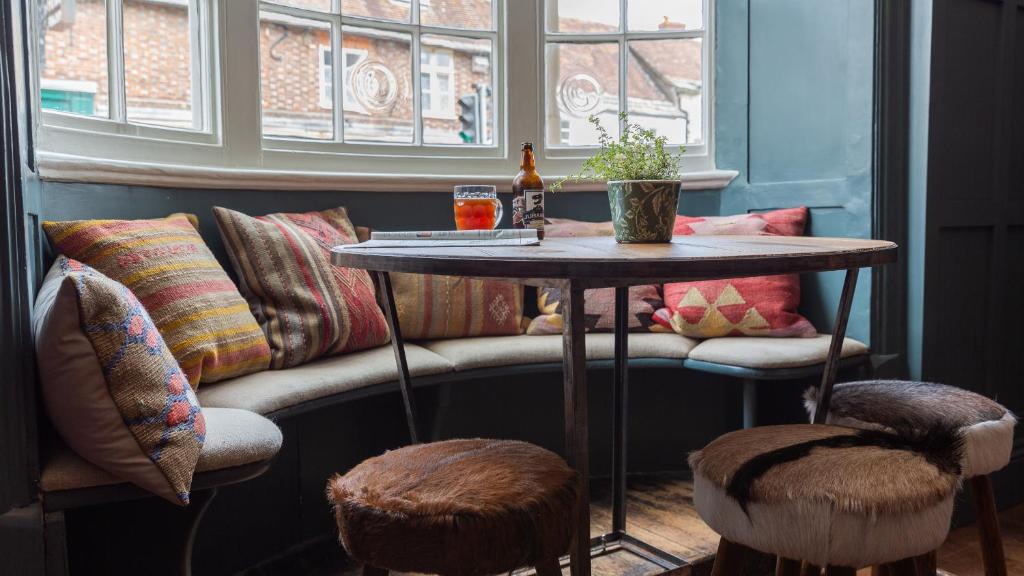 The Bear Hotel, Wareham photo 6