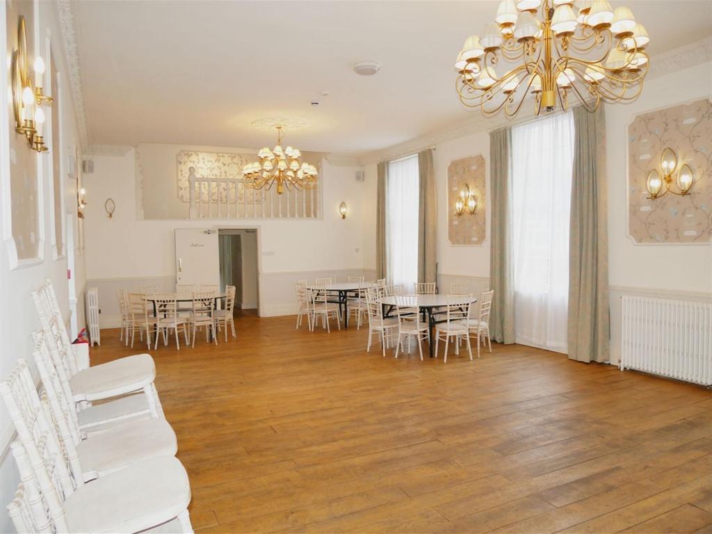 The Angel Hotel 会議室