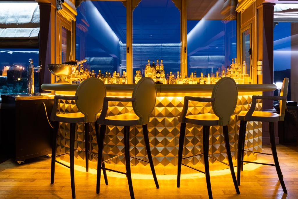 Bar/lounge