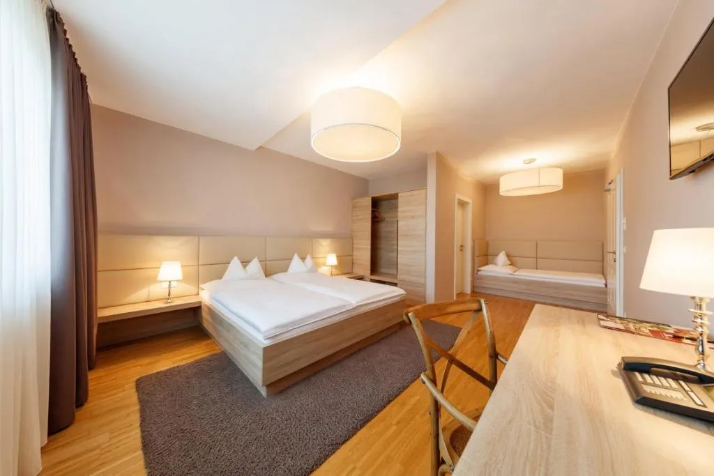 Pfeiler's Bürgerstüberl - Hotel, hotell sihtkohas Feldbach