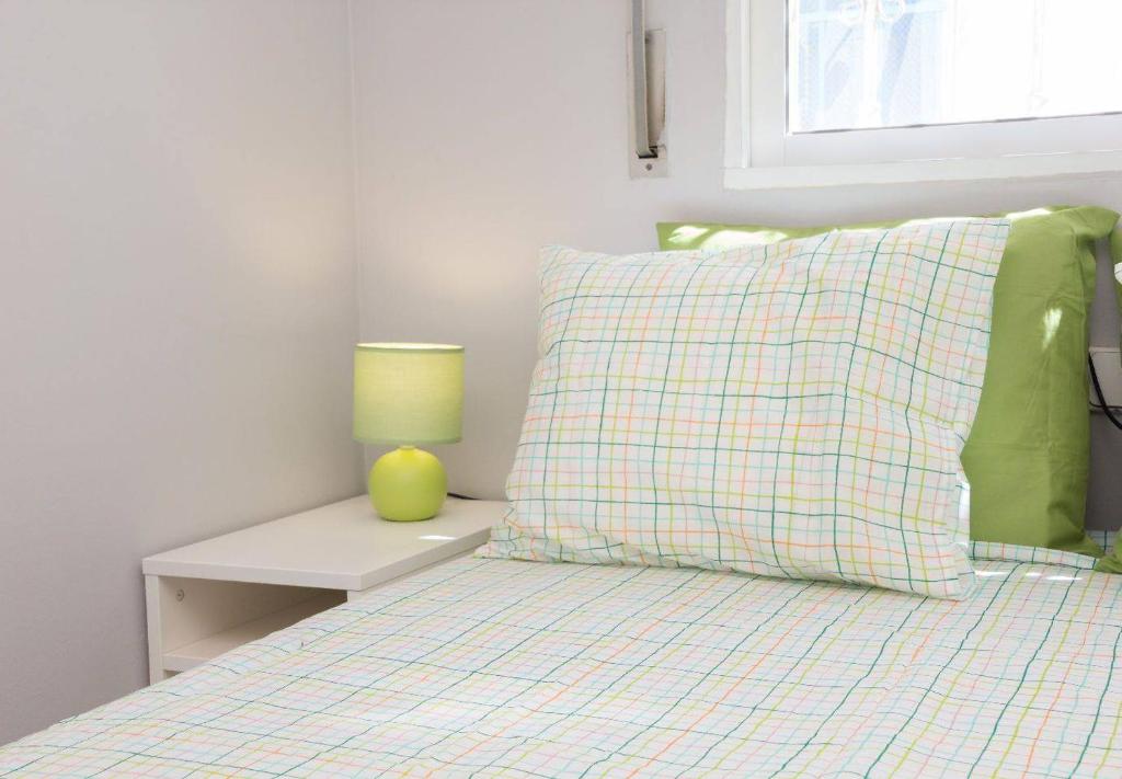 MalagaOnBeach 1 - Two bedrooms - up to 3 people - 20 meters beach - 4