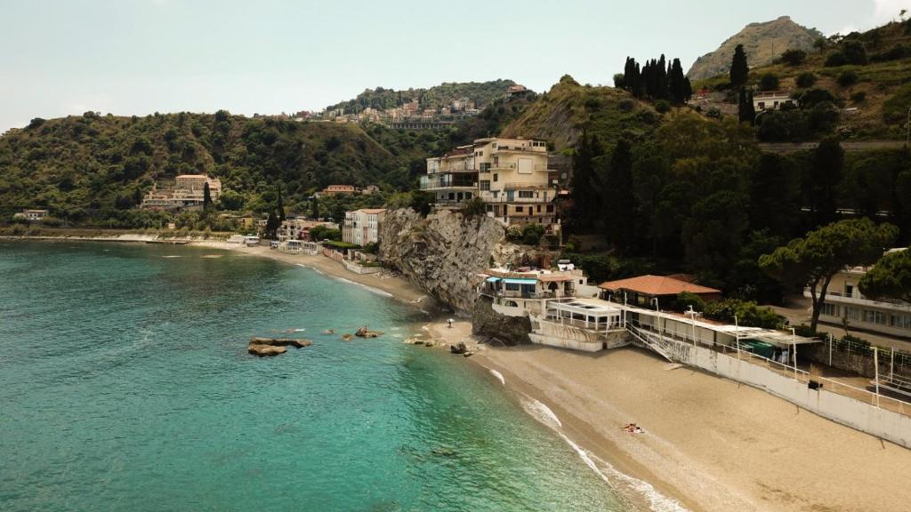 Mare Roccia beachfront apartment - 3