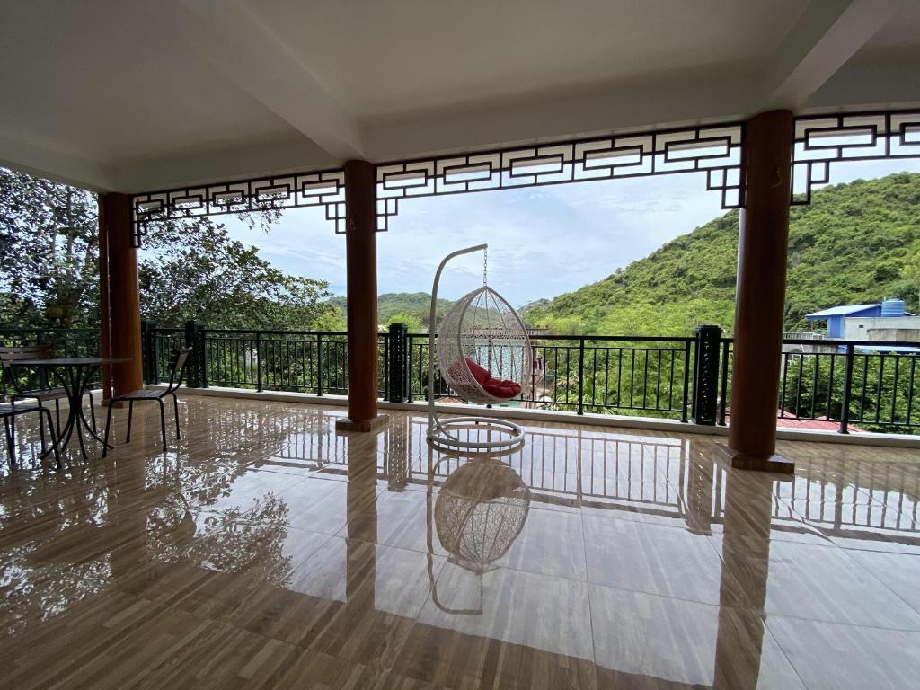 Windy Hill Catba Homestay photo