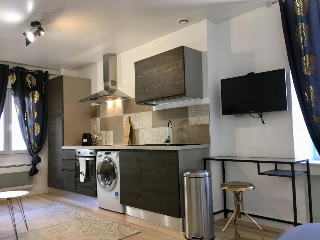 Studio hyper centre, proche gare, entrée indépendante, Valence