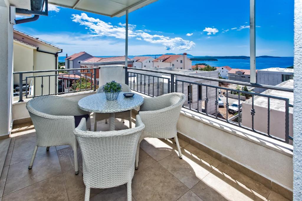 Relaxing holiday sunset apartment photo