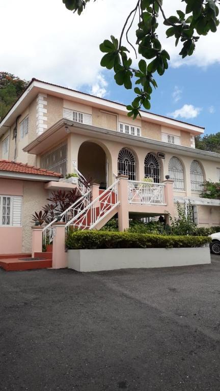 Jasmine Inn photo