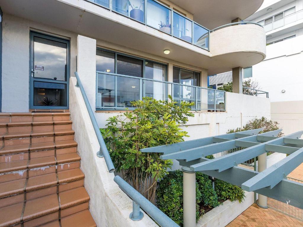 Peninsula Waters 3 Beautiful Air Conditioned Unit with Pool Lift and WI-FI 전경