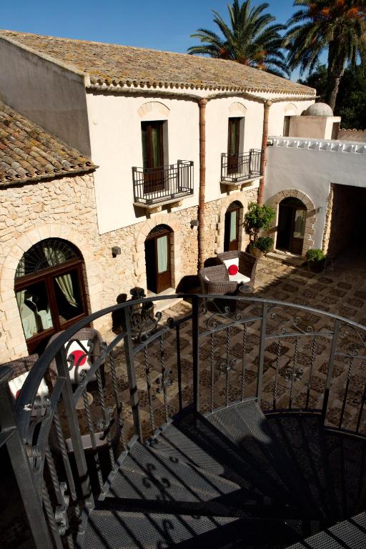 Il Baglio Della Luna Relais by Le Dhome Sicily - 3