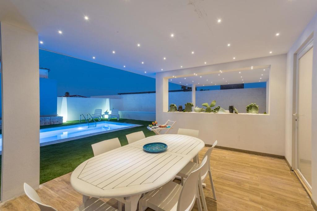 Koreble In Disco, Marina di Ragusa