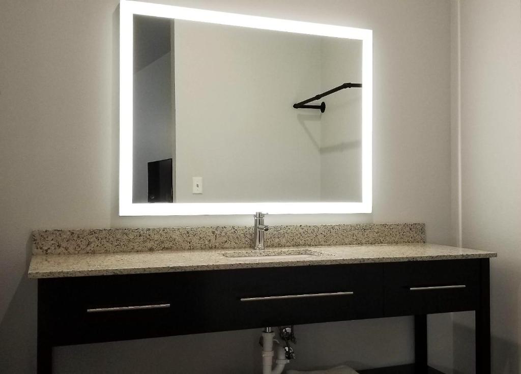 Continental Inn & Suites Conway photo