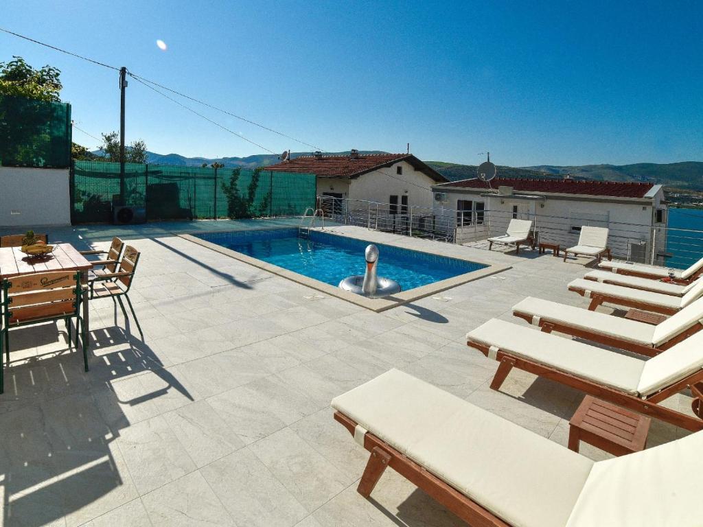 Apartmani Antonia 전경