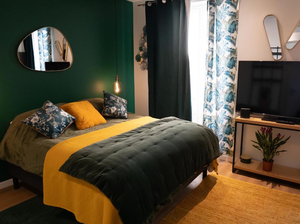 studio coeur de ville neuf et design tt equipé parking gratuit - 1