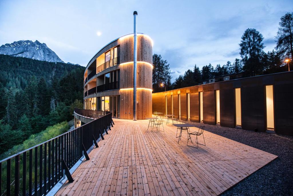 Hotel Arnica Scuol - Adults Only photo