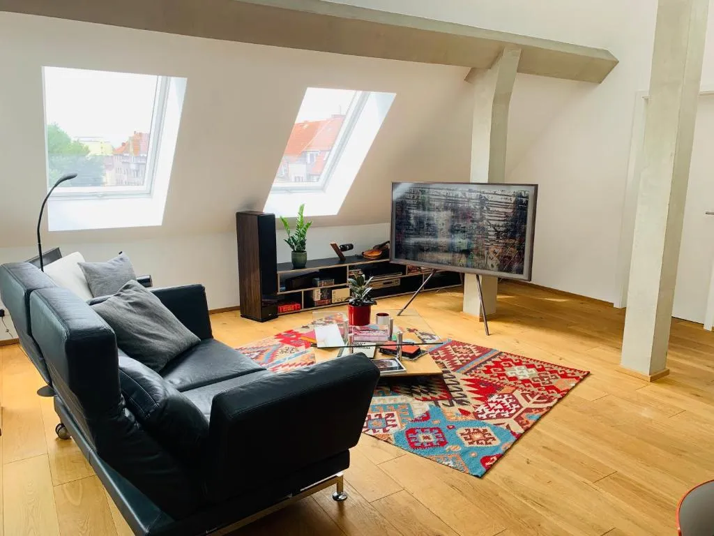 Exklusives Penthouse im ehemaligen Bunker, Hotel in Hannover