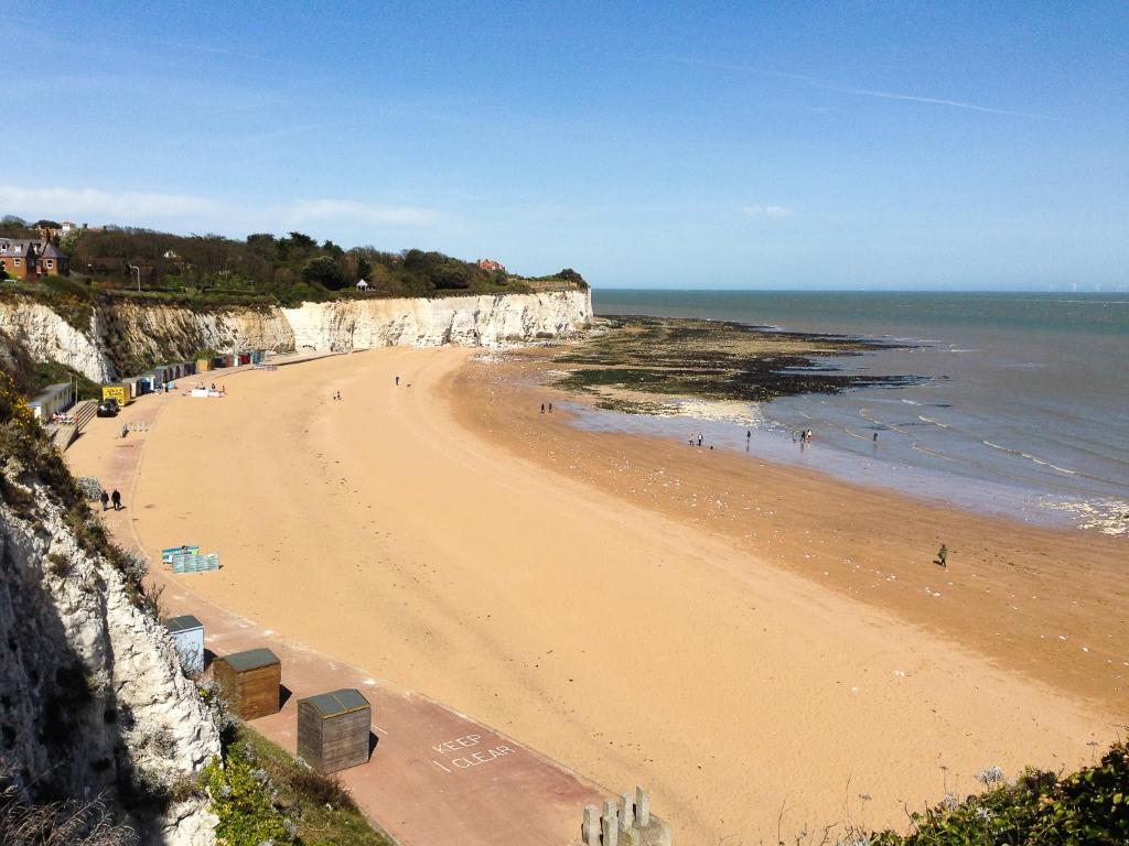 Seaview - Cheviot Court, Broadstairs