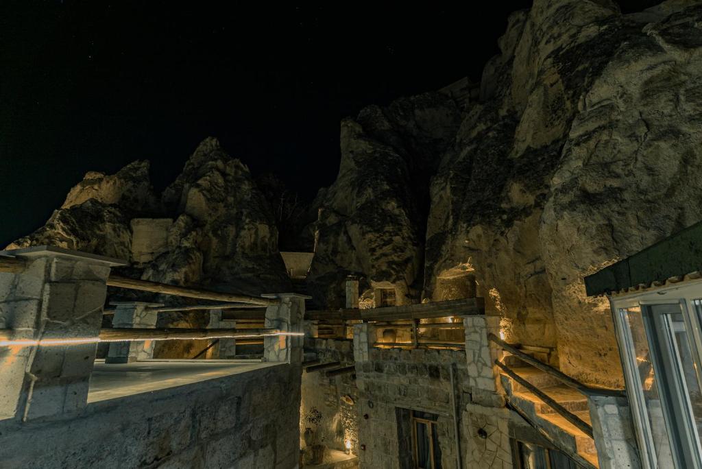 Cappadocia Ennar Cave