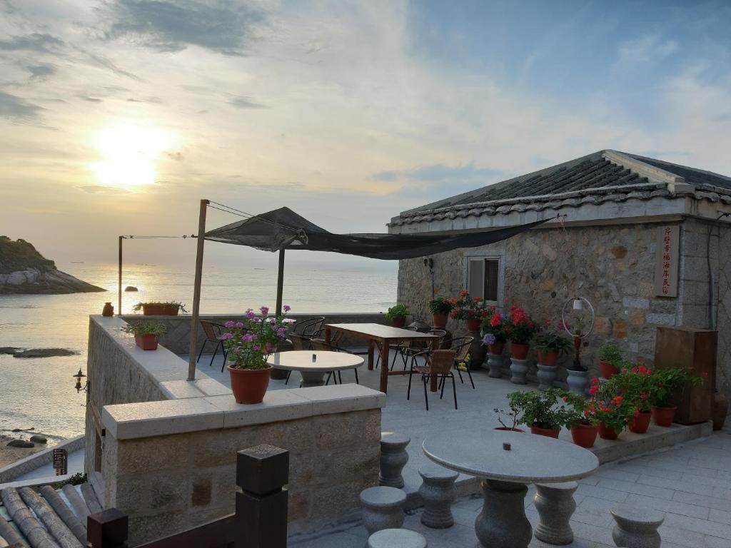 Balcony/terrace, 芹壁幸福海岸民宿-民宿編號051 in Matsu Island