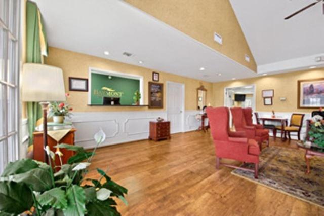 Baymont by Wyndham Waycross photo