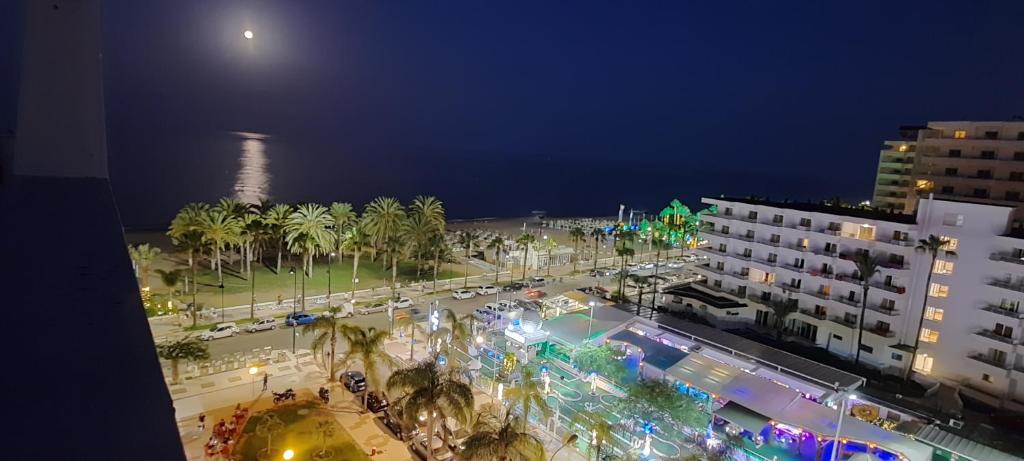 IMPRESIONANTE PRIMERA LÍNEA DE PLAYA, BAJONDILLO BEACH - 4