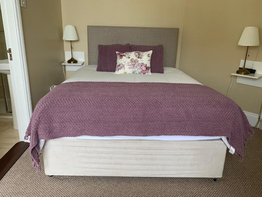 Oaklodge B&B photo