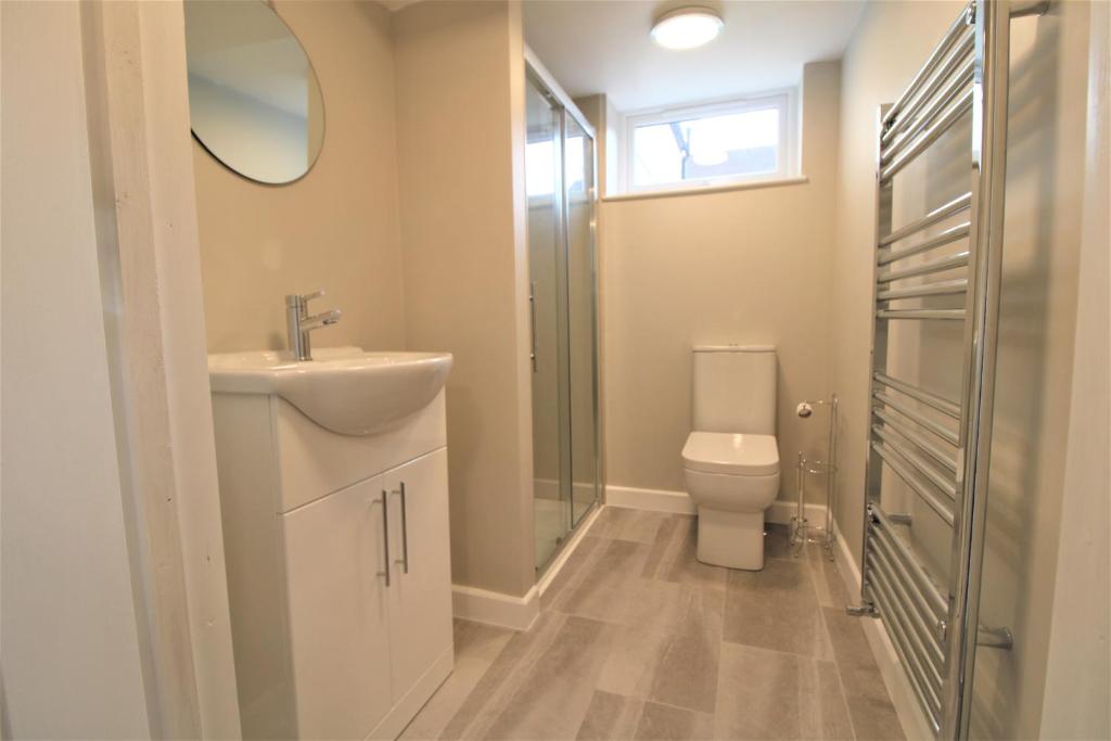 10 Bromleys Court photo 2