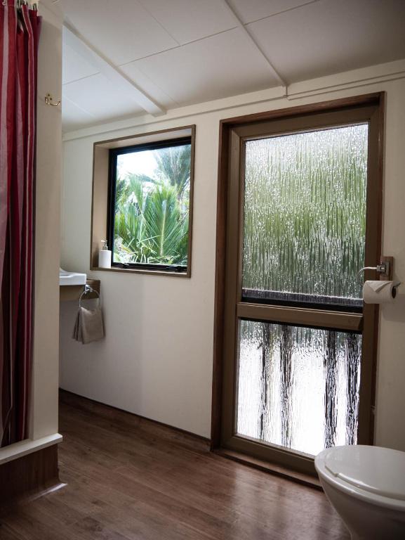 Ruru Lodge Double Room with Private Bathroom
