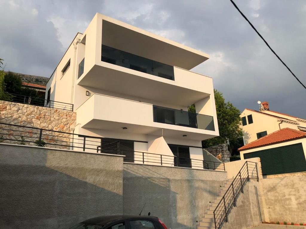 Lemon Tree Dubrovnik Apartments Entire apartment Deals, Photos & Reviews