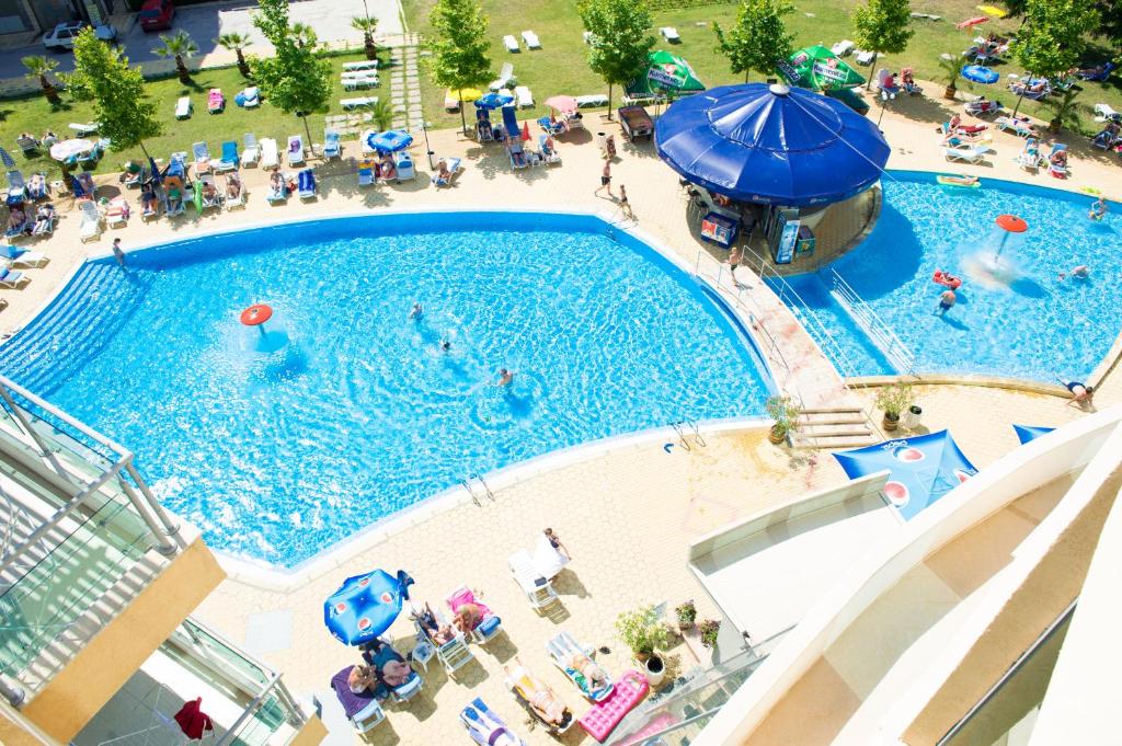 Ivana Palace Hotel photo
