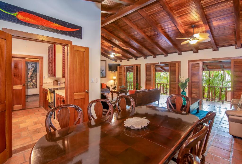 Kitchen, Hotel Villas Lirio in Quepos