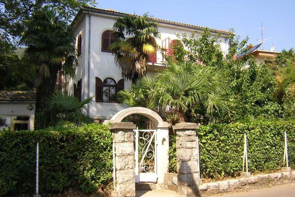 Sea view apartment Lovran, Lovran