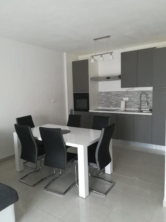 Plava laguna Miroslav, Crikvenica