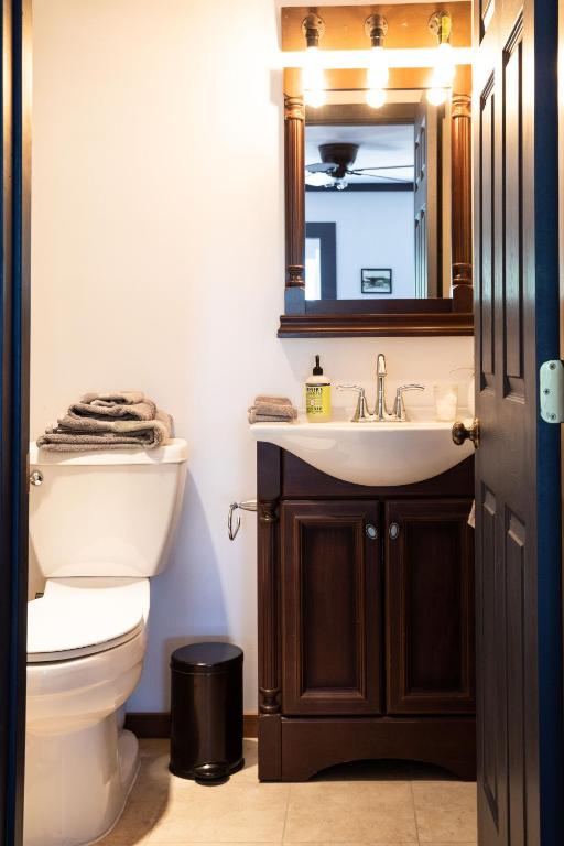 William Tell House — Hotel in Tomales (CA)