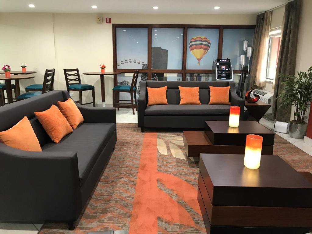 Baymont by Wyndham Chicago/Alsip photo