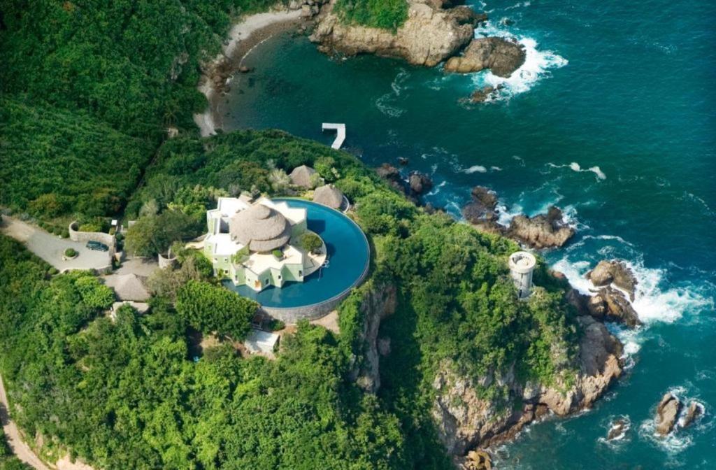 Ocean Castle Sol de Oriente & Ocean Castle Sol de Occidente in Careyes photo