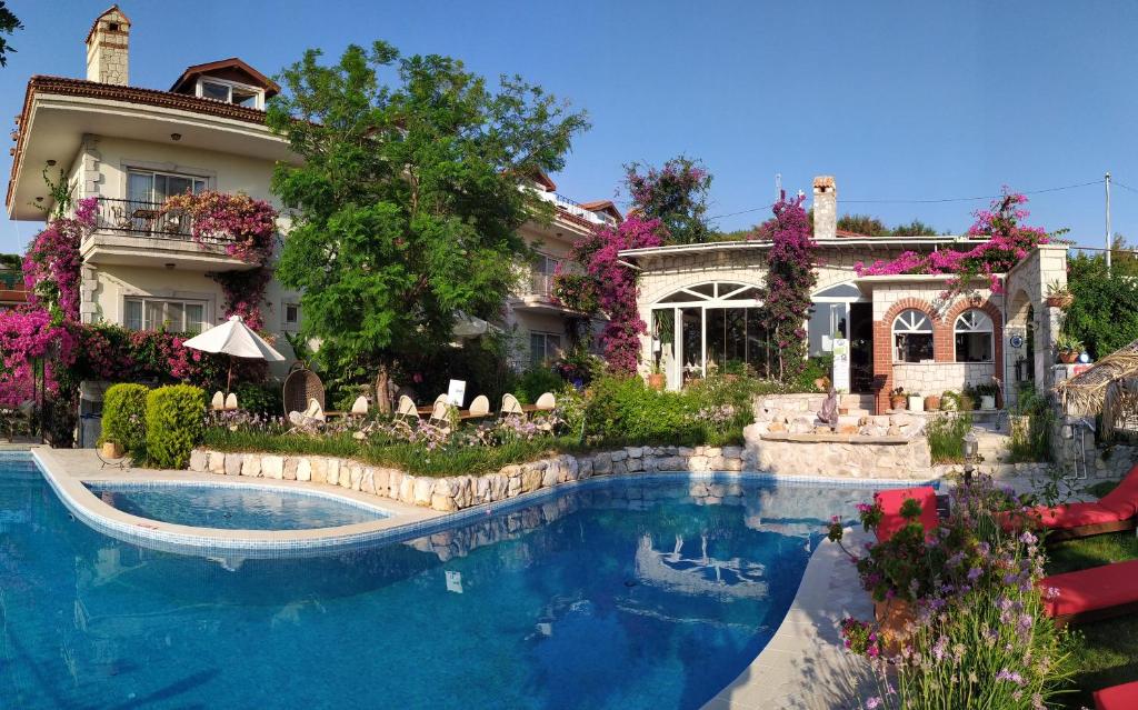Dolina Hotel — Hotel in Cesme