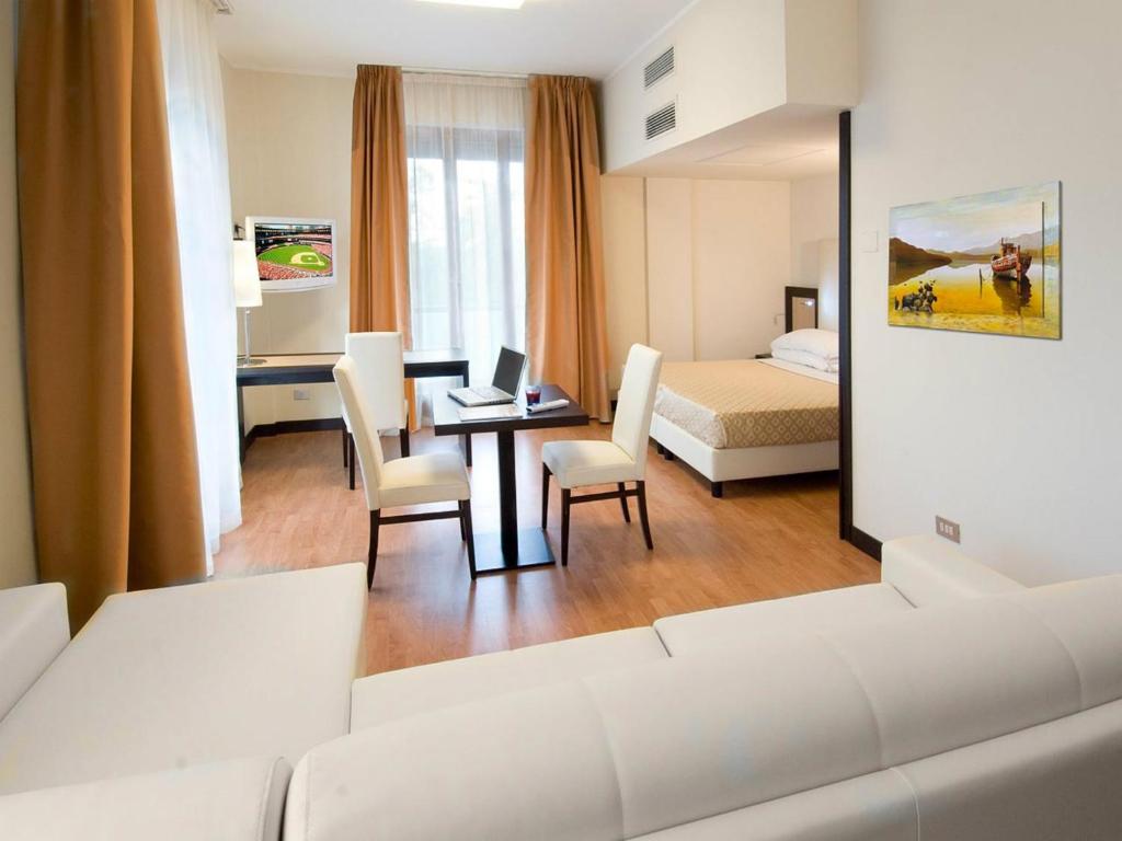 Hotel Room 2