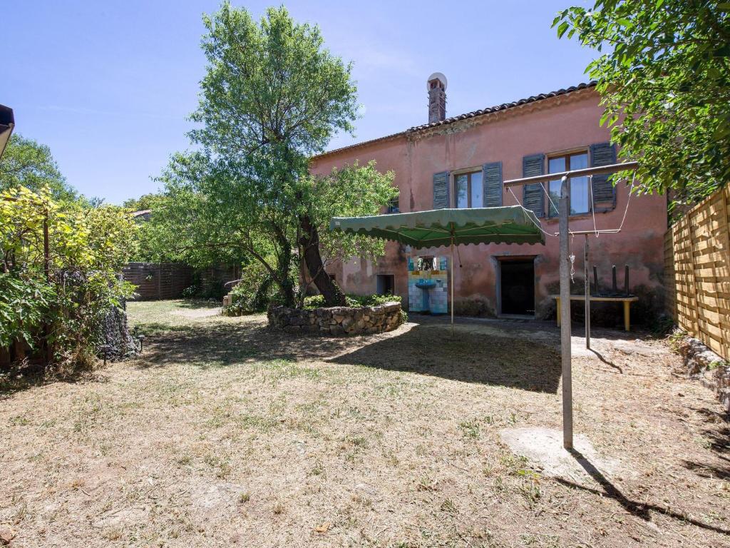 Holiday home in Artignosc sur Verdon with pool