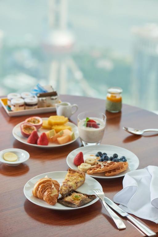 Еда и напитки